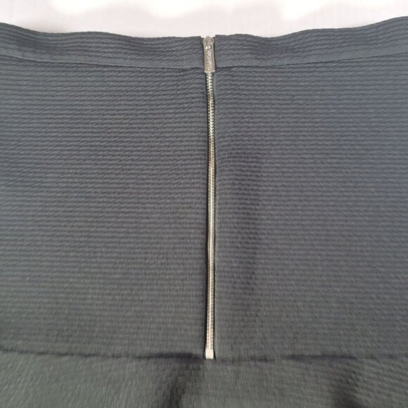 Calvin Klein Black Textured Flared Skirt With Back Zipper Closure Size 14 - Picture 8 of 8